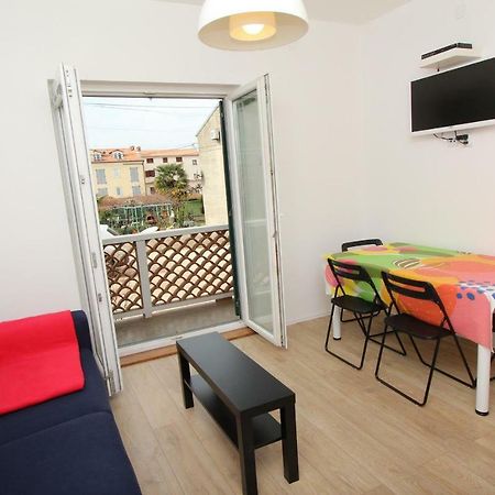 Apartments Paris Ровинь Экстерьер фото